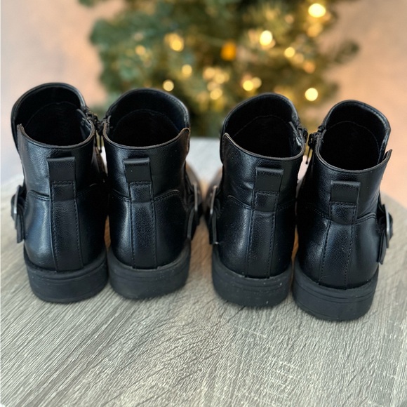 2 Pair - Girls Black Boots - Art Class - Size 1 - Picture 3 of 8